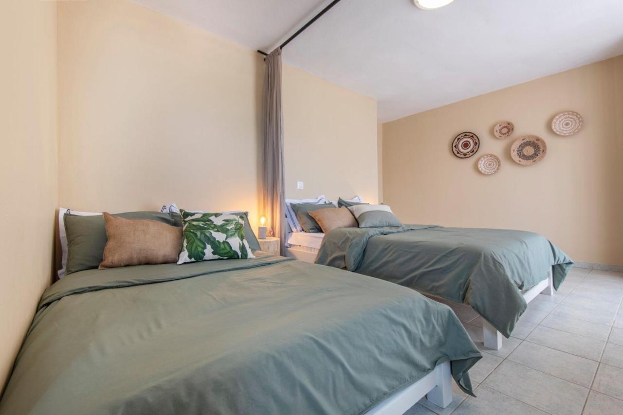 Puerto Seaside Rooms Akhladherí Esterno foto