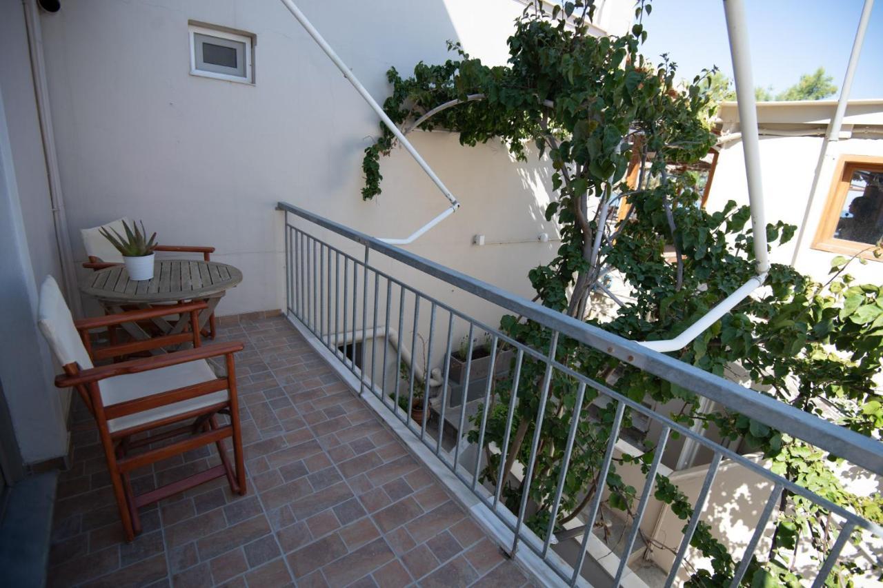 Puerto Seaside Rooms Akhladherí Esterno foto