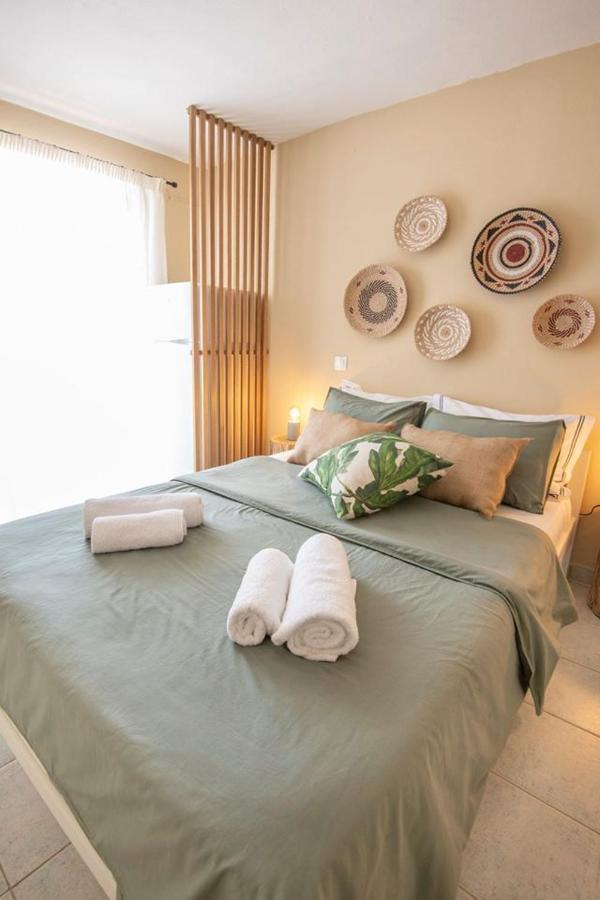 Puerto Seaside Rooms Akhladherí Esterno foto