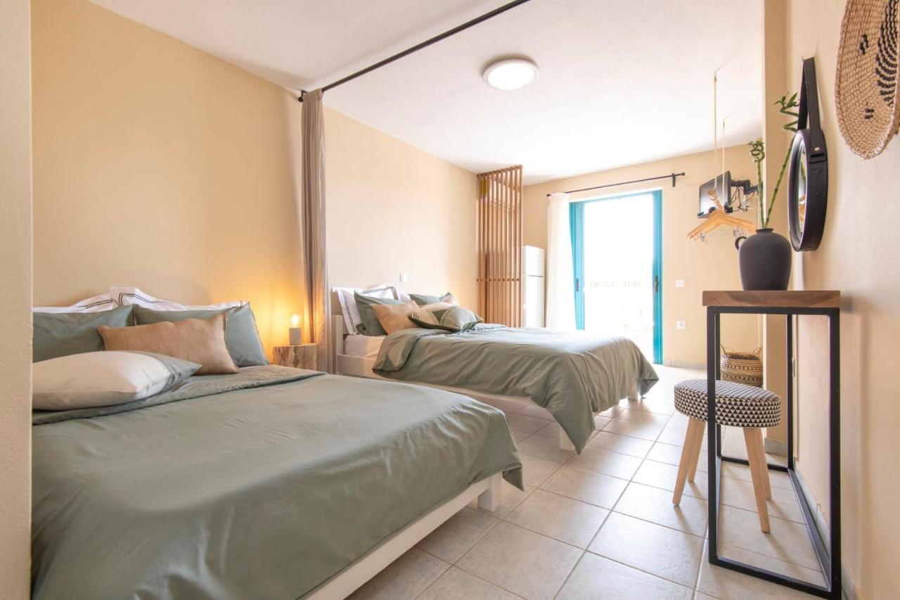 Puerto Seaside Rooms Akhladherí Esterno foto
